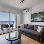 Awesome In With House Sea View Apartment Potomje