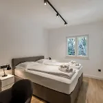 Apartment Awesome In With House Sea View Potomje