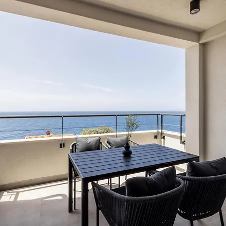 Awesome In With House Sea View *