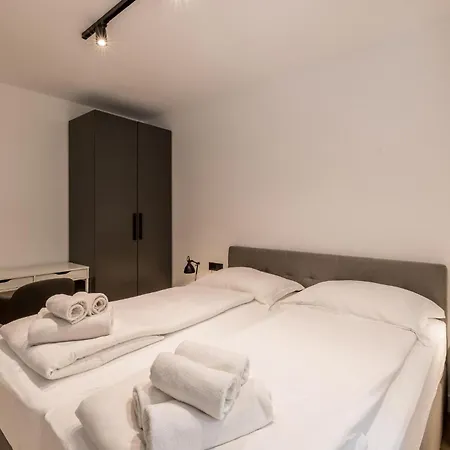 Awesome In With House Sea View Potomje