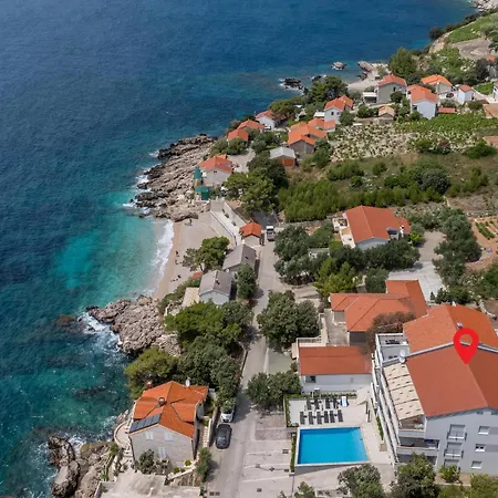 公寓 Awesome In With House Sea View