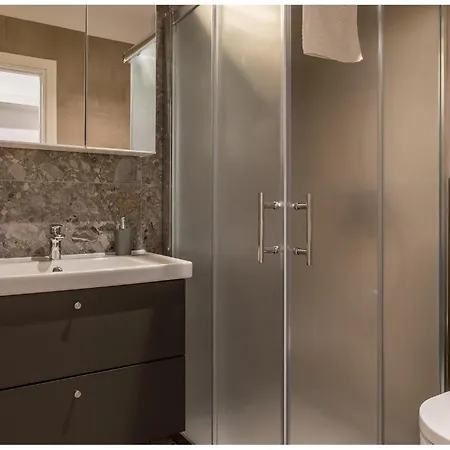 1 Bedroom Amazing Apartment In Potomje
